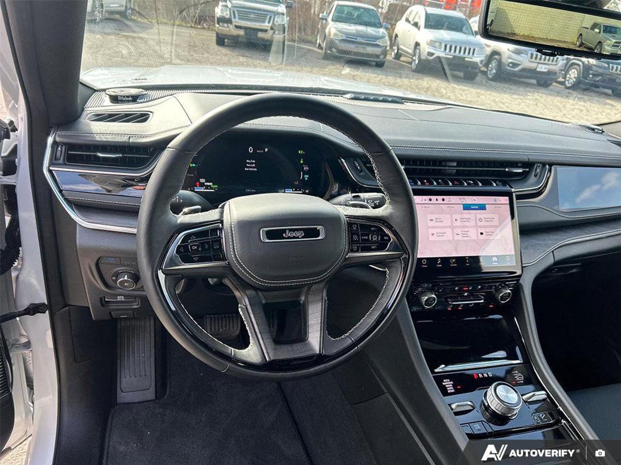 2023 Jeep Grand Cherokee 4xe Overland | Navigation | Leather | Sunroof | Rain Sensing Wipers | Remote Start | Apple Carplay | Photo