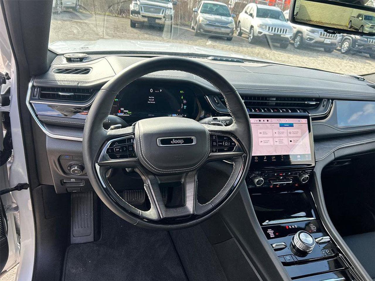 2023 Jeep Grand Cherokee 4xe Overland | Executive Demo | VERY LOW KMS| Factory Warranty | LOADED | Remote Start | CarPlay Photo