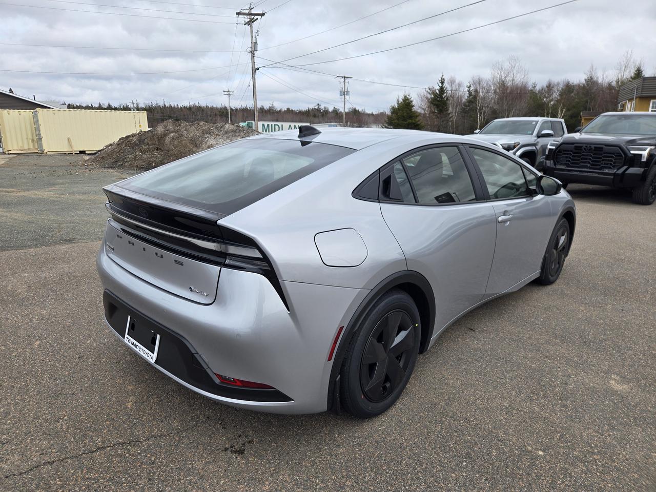 2026 Toyota Prius Plug-In Hybrid PRIUS PLUG-IN HYBRID SE Photo3