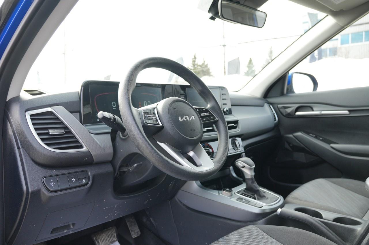 2025 Kia Seltos LX AWD Photo