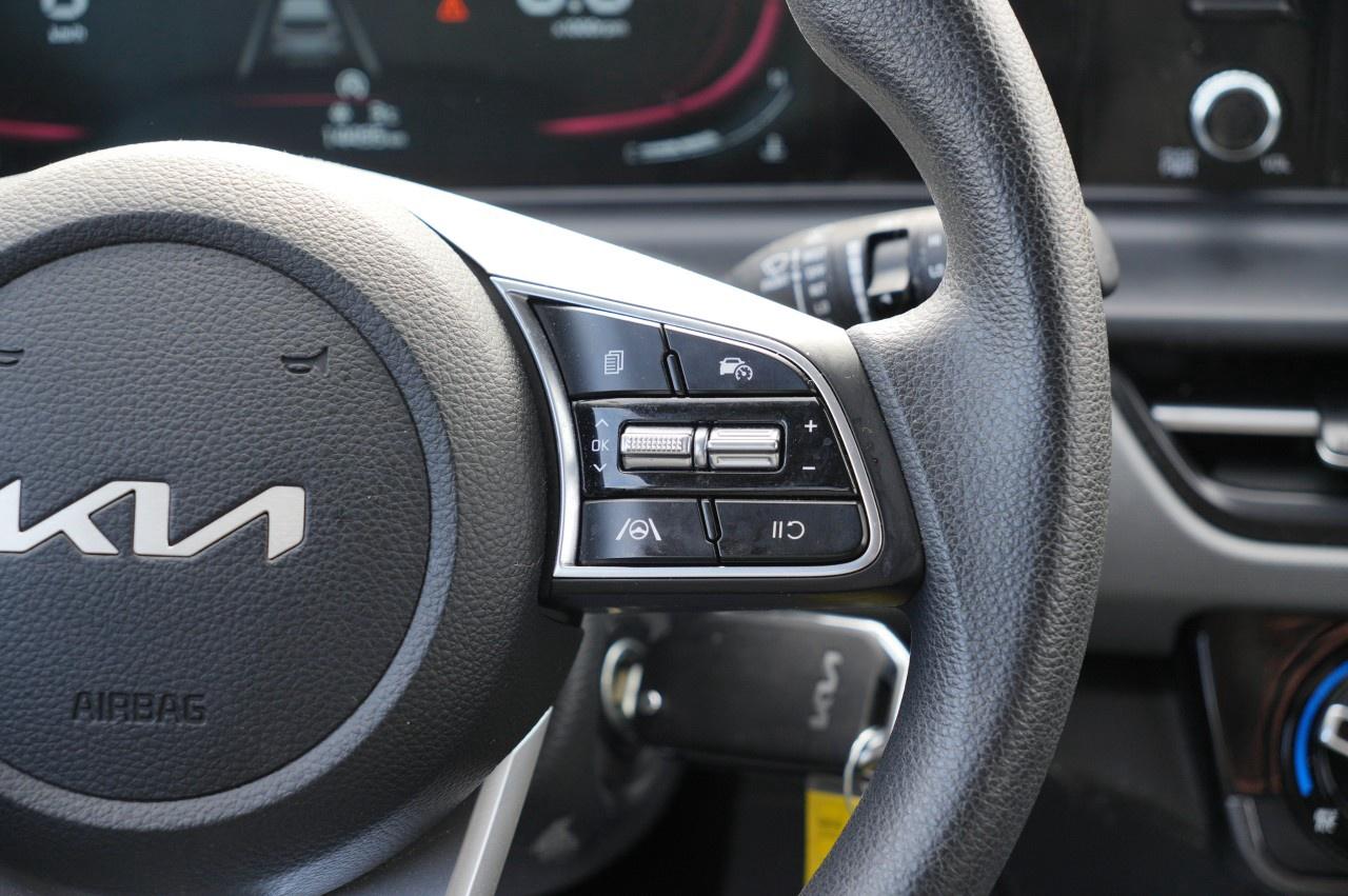 2025 Kia Seltos LX AWD Photo