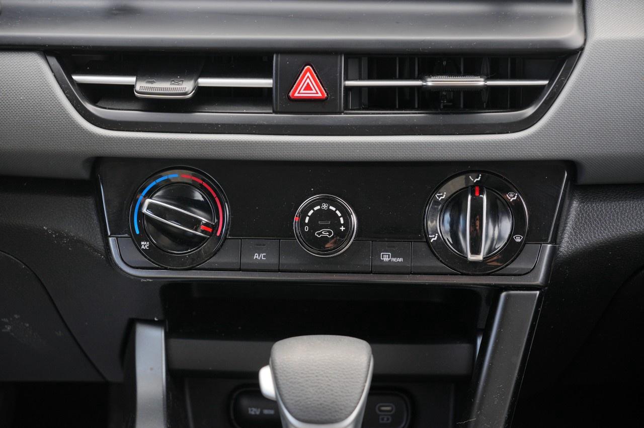 2025 Kia Seltos LX AWD Photo