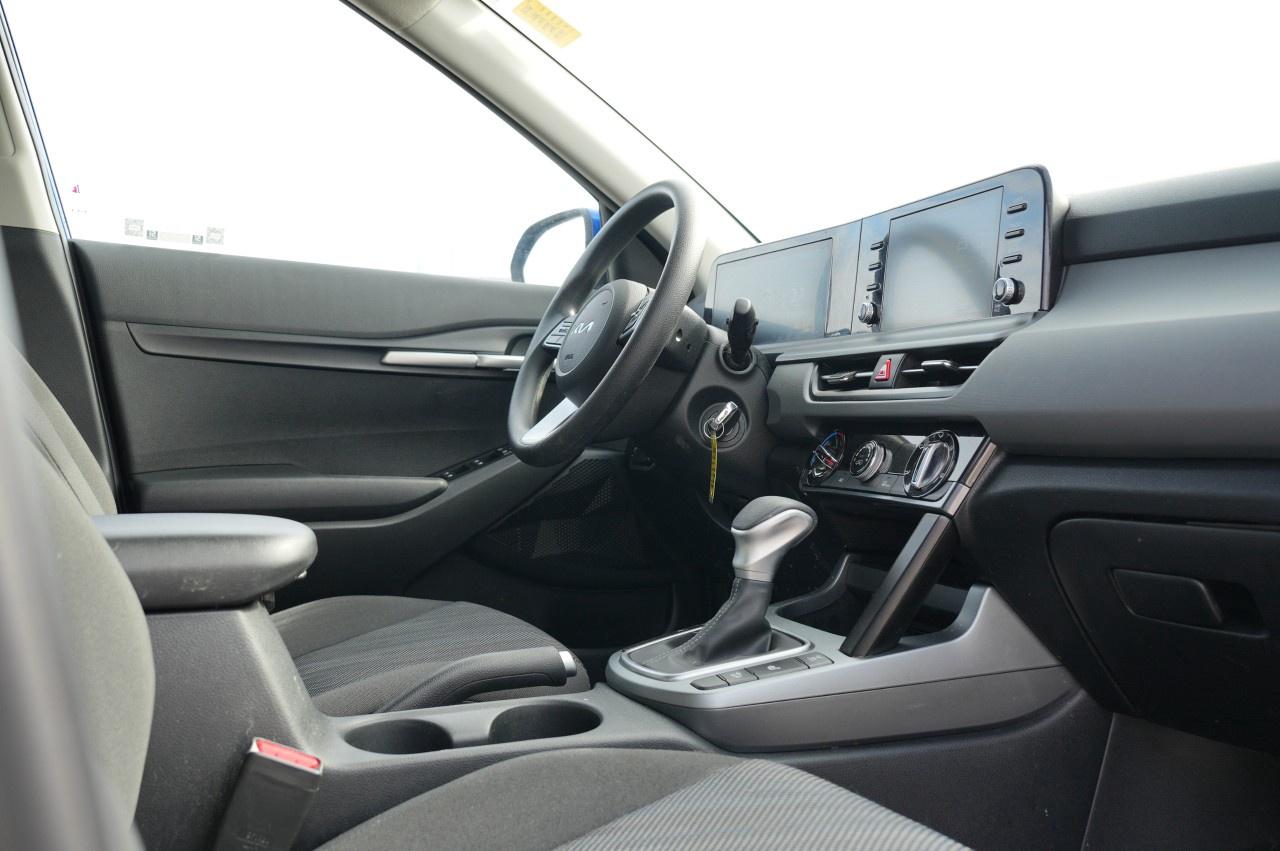 2025 Kia Seltos LX AWD Photo