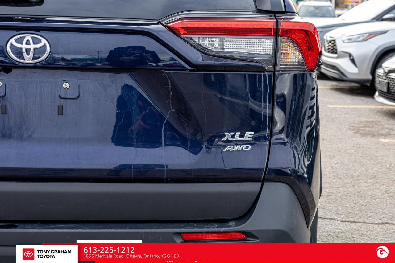 2025 Toyota RAV4 XLE Photo