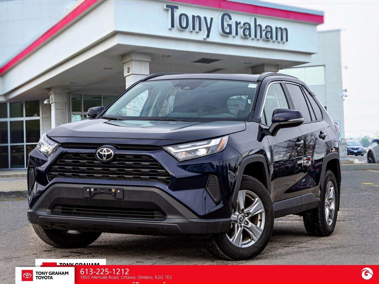 2025 Toyota RAV4 XLE Photo0