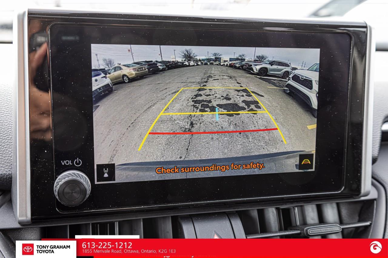 2025 Toyota RAV4 XLE Photo