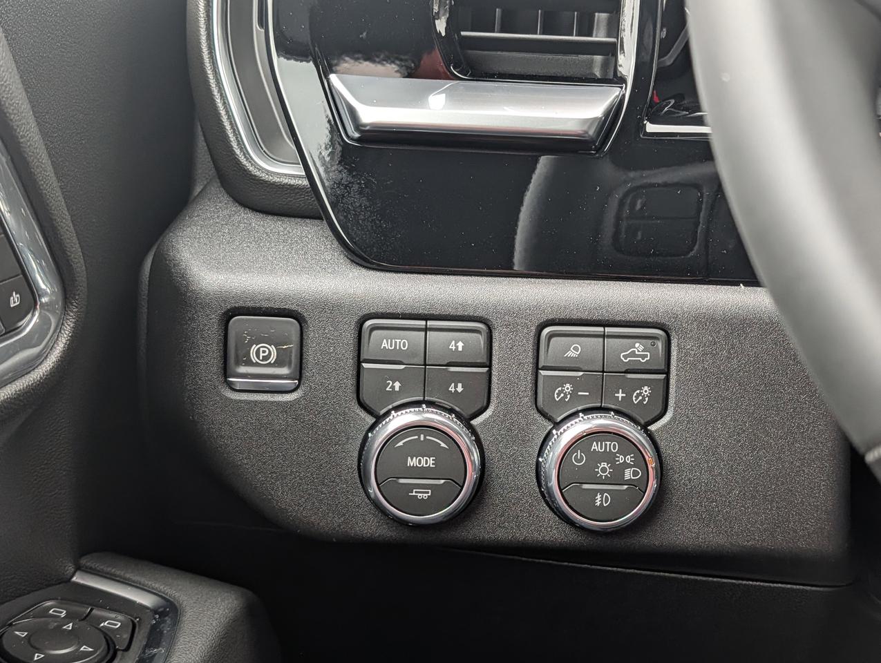 2026 GMC SIERRA 2500HD SLT Photo