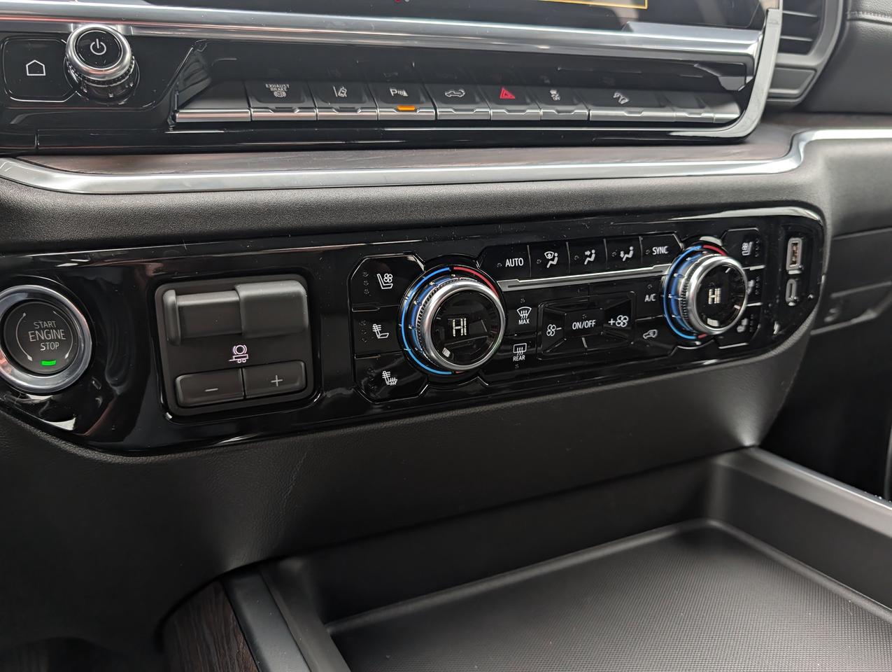 2026 GMC SIERRA 2500HD SLT Photo