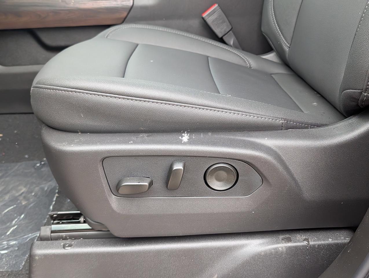 2026 GMC SIERRA 2500HD SLT Photo