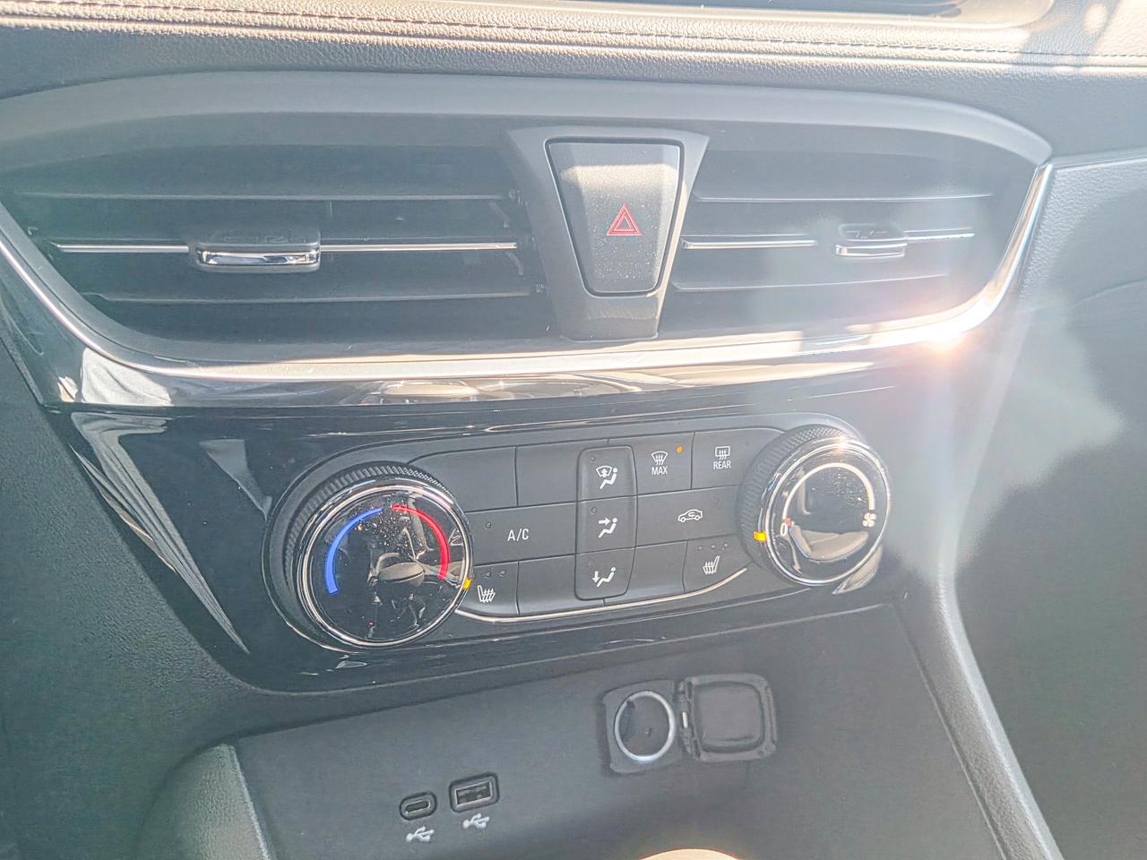 2026 Buick Encore GX Sport Touring Photo