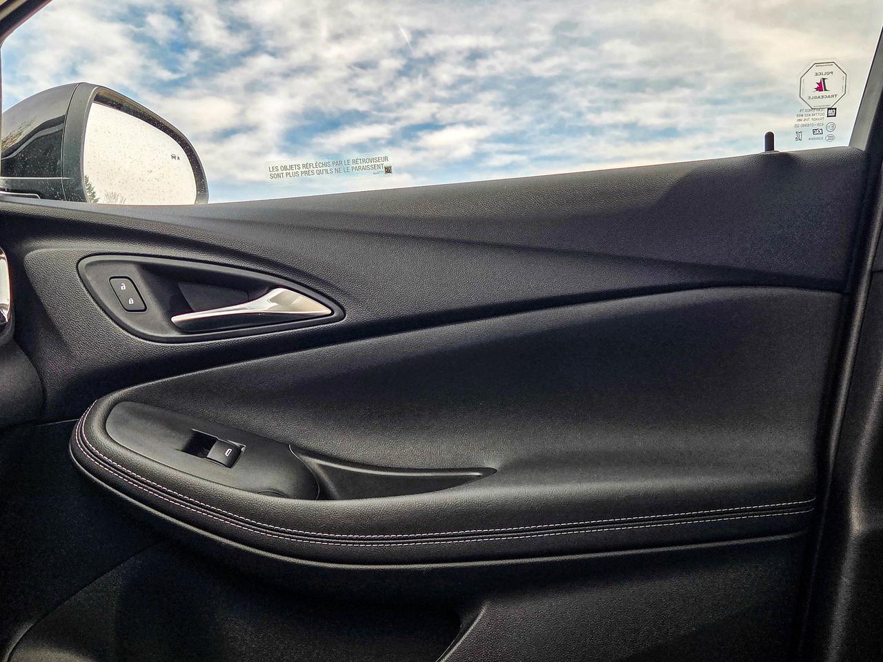 2026 Buick Encore GX Avenir Photo