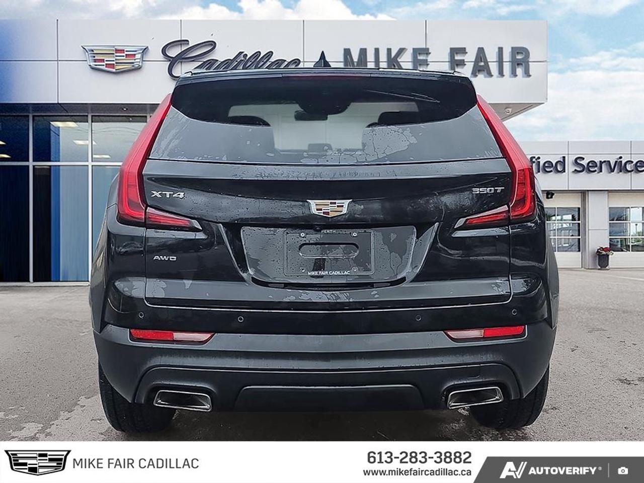 2020 Cadillac XT4 Luxury ONE OWNER! Panoramic Sunroof, Heated and Ventilated Front Seats, Heated Steering Wheel Photo3