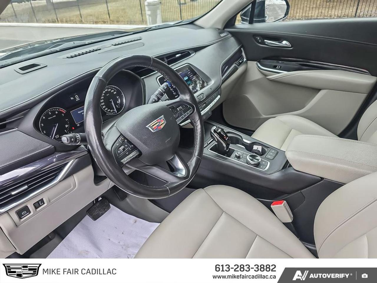 2020 Cadillac XT4 Luxury ONE OWNER! Panoramic Sunroof, Heated and Ventilated Front Seats, Heated Steering Wheel Photo