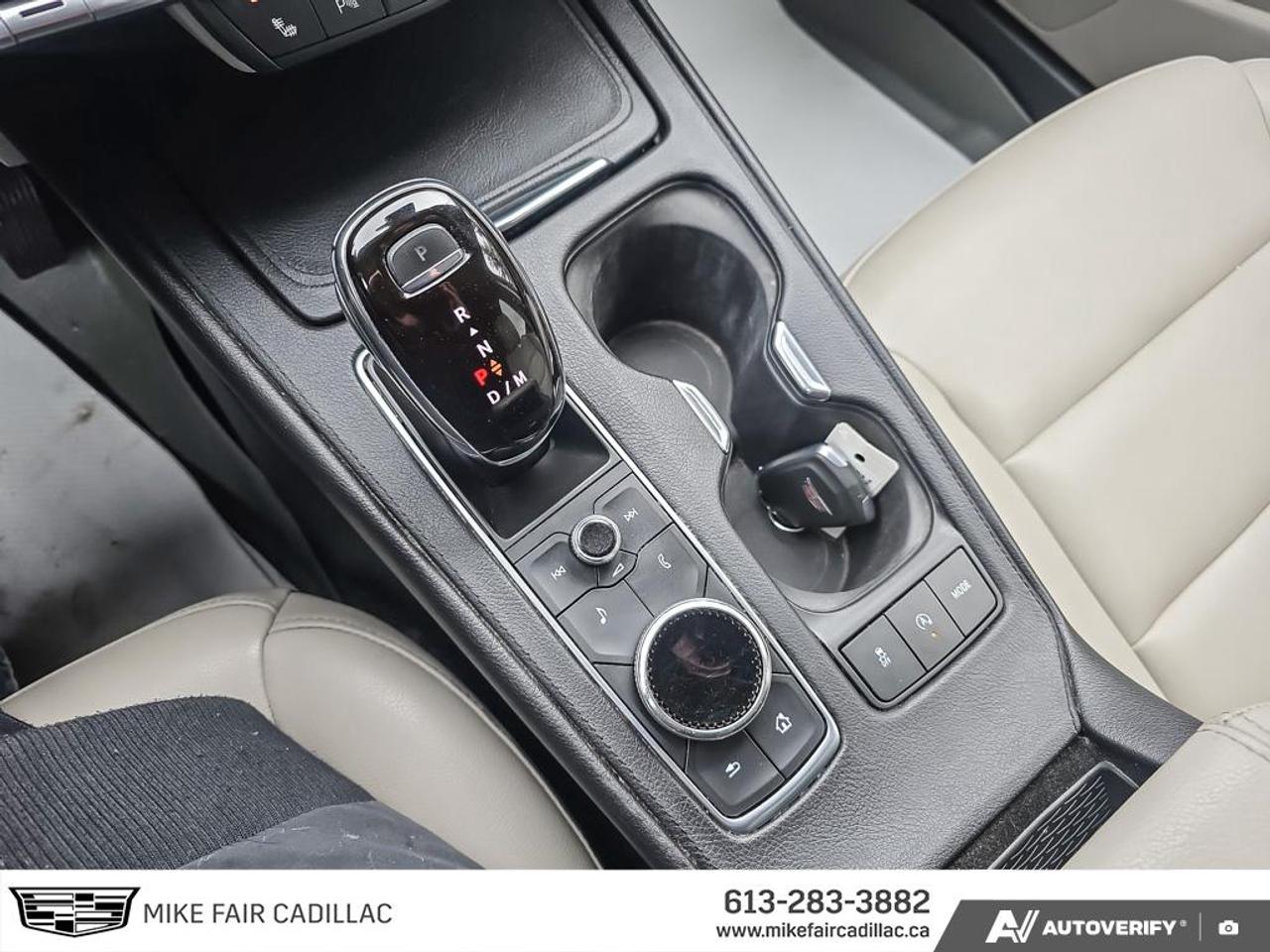 2020 Cadillac XT4 Luxury ONE OWNER! Panoramic Sunroof, Heated and Ventilated Front Seats, Heated Steering Wheel Photo