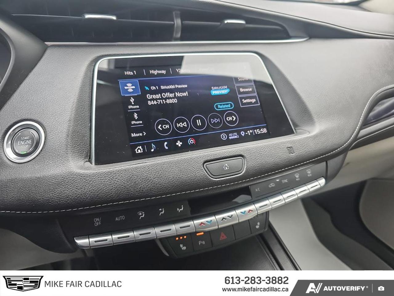 2020 Cadillac XT4 Luxury ONE OWNER! Panoramic Sunroof, Heated and Ventilated Front Seats, Heated Steering Wheel Photo