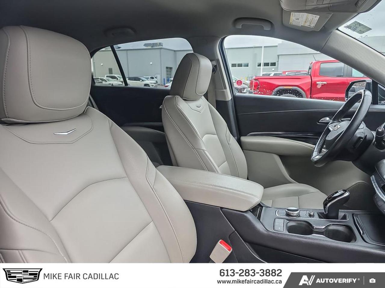 2020 Cadillac XT4 Luxury ONE OWNER! Panoramic Sunroof, Heated and Ventilated Front Seats, Heated Steering Wheel Photo