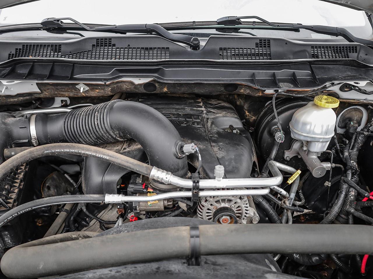 2019 RAM 1500 Classic ST Photo4