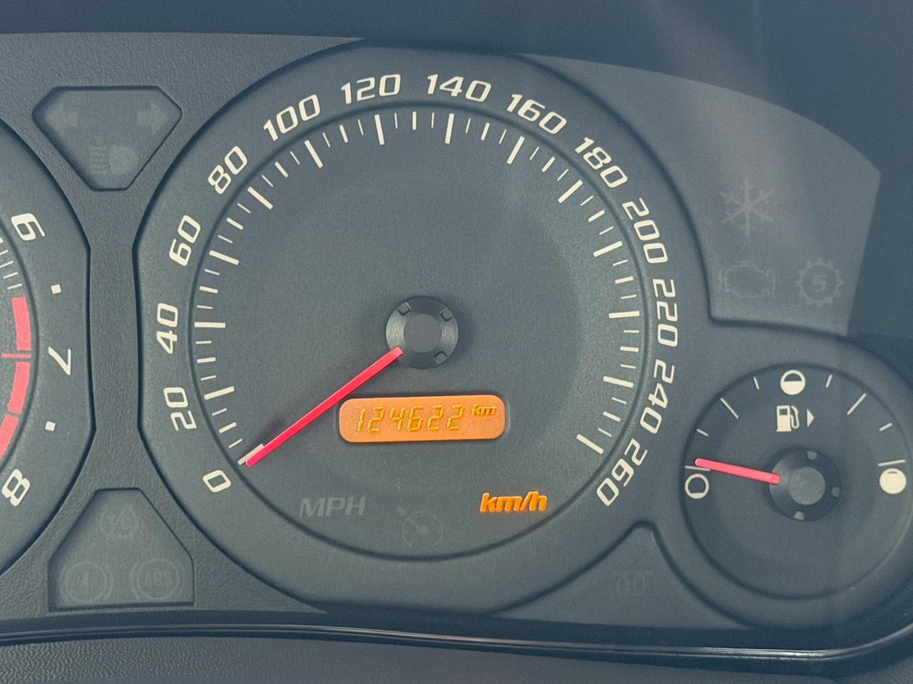 13695092
