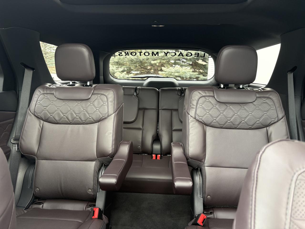 2026 Ford Explorer  Photo4