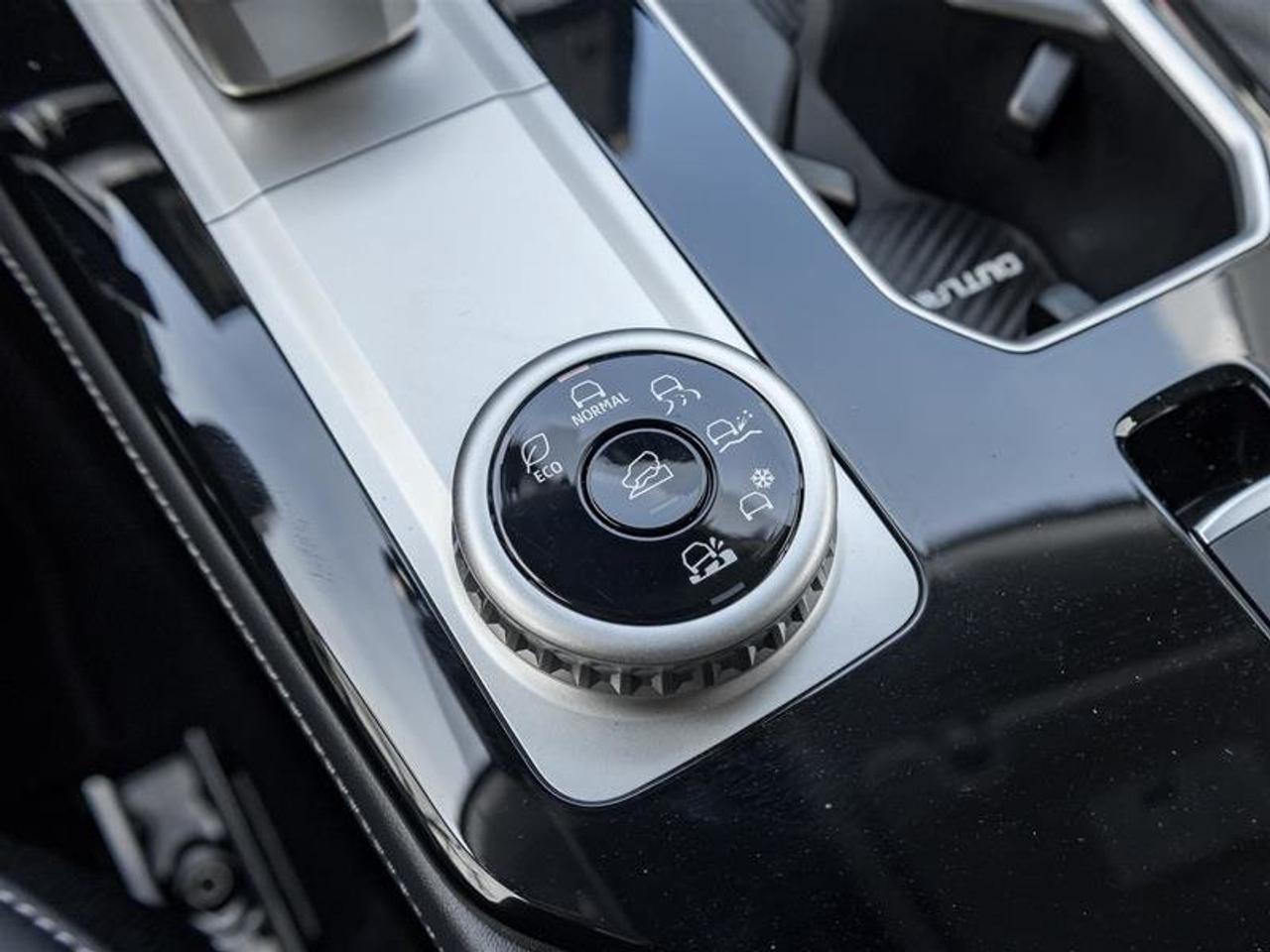 2025 Mitsubishi Outlander GT S-AWC Photo