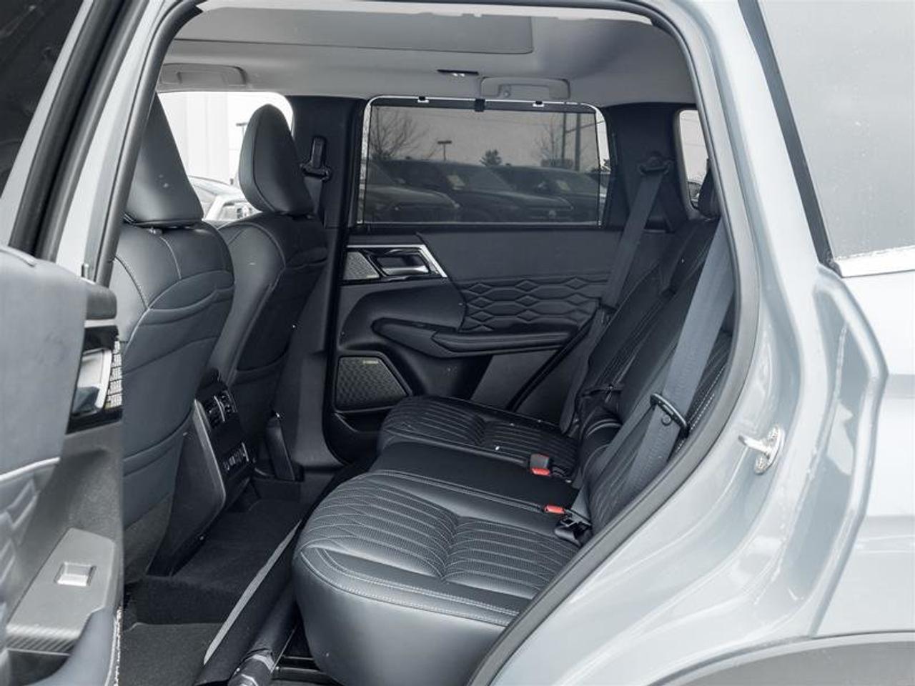 2025 Mitsubishi Outlander GT S-AWC Photo