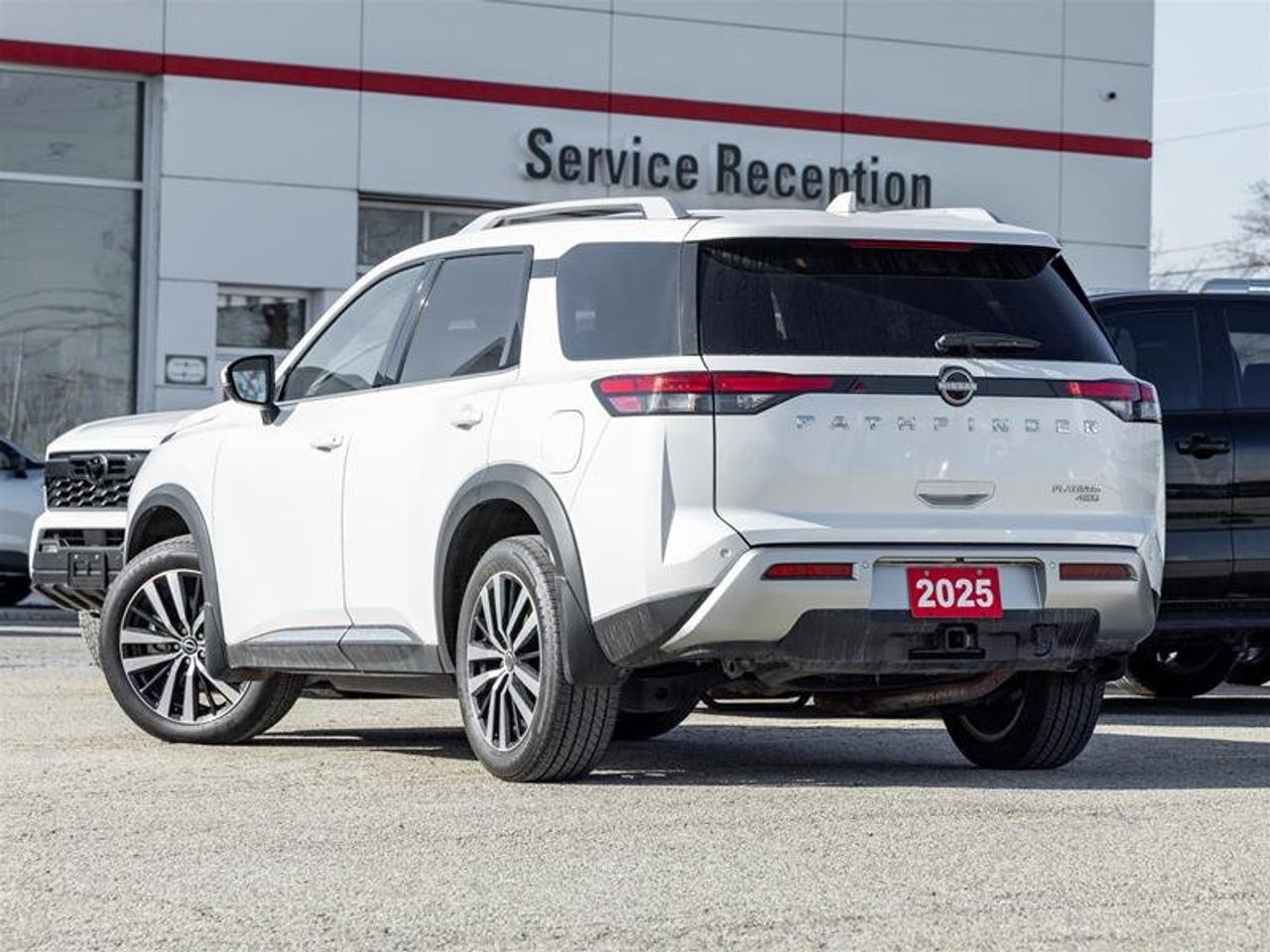 2025 Nissan Pathfinder Platinum 4WD Bose Audio| Heated and Ventilated Seats| Panoramic Sunroof| Navi| 360 Camera| Platinum Photo4