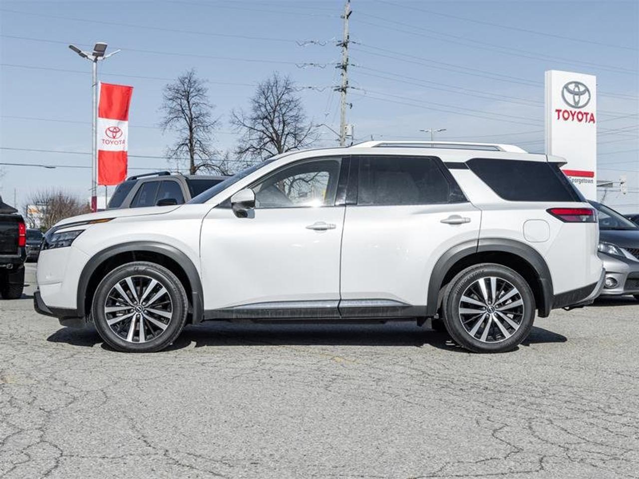 2025 Nissan Pathfinder Platinum 4WD Bose Audio| Heated and Ventilated Seats| Panoramic Sunroof| Navi| 360 Camera| Platinum Photo2