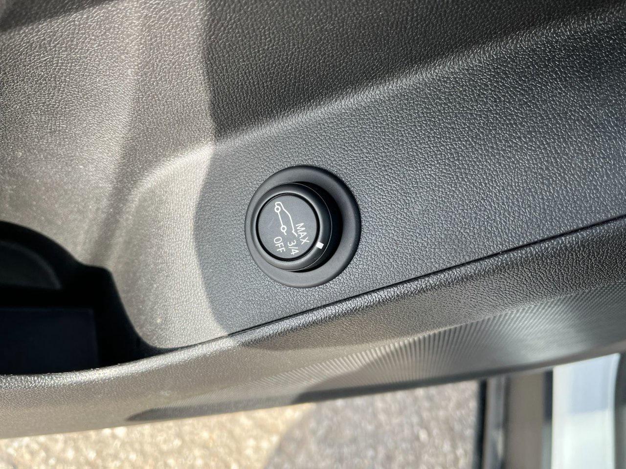 2024 Chevrolet Equinox FWD 4dr LT Photo