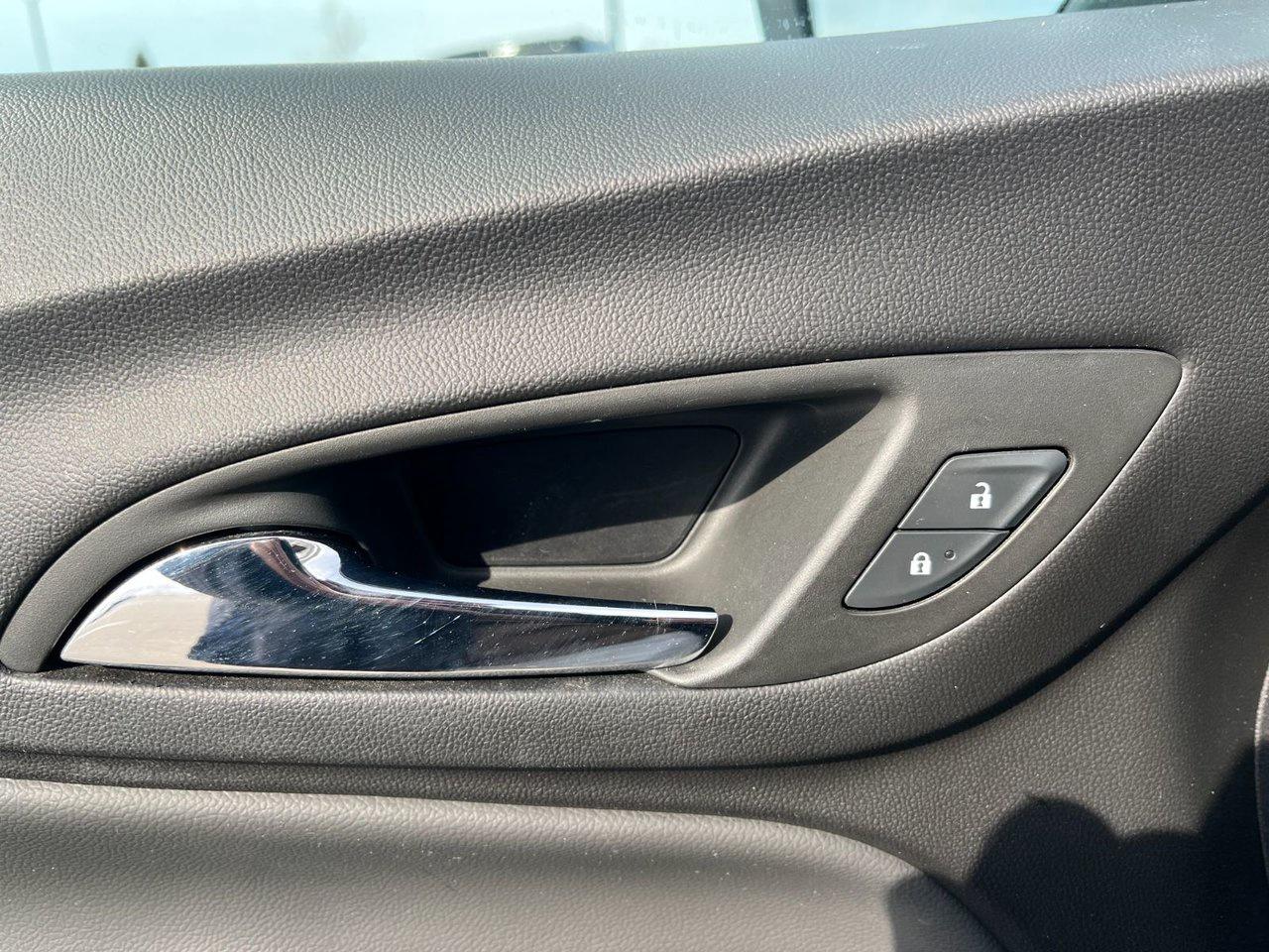 2024 Chevrolet Equinox FWD 4dr LT Photo