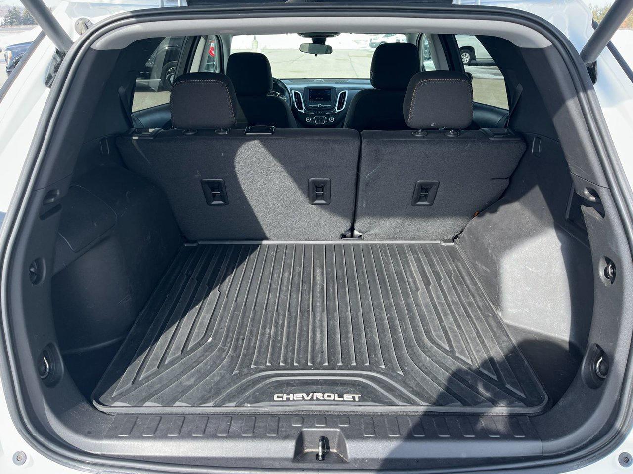2024 Chevrolet Equinox FWD 4dr LT Photo