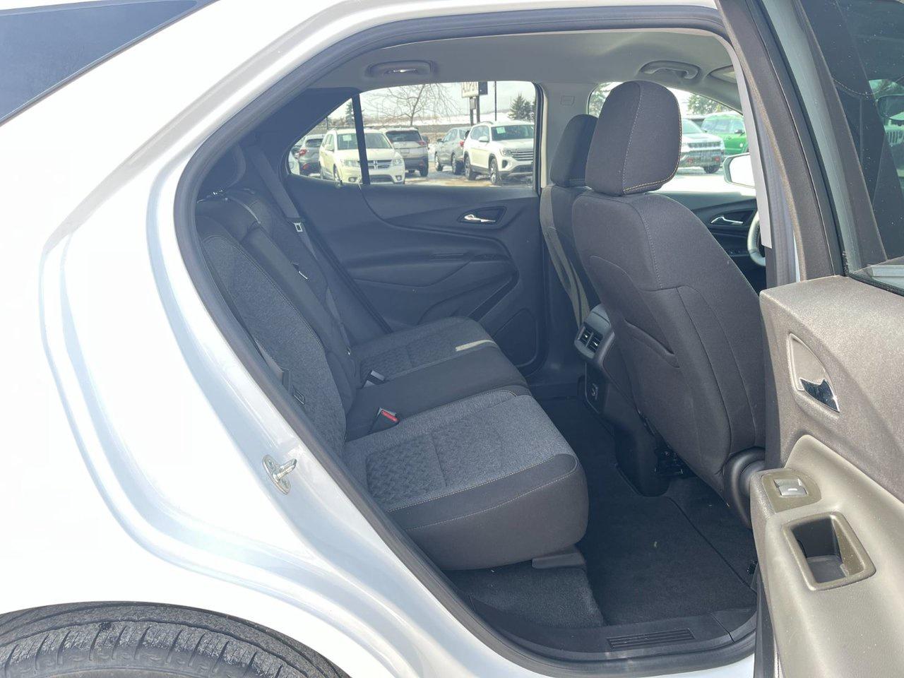 2024 Chevrolet Equinox FWD 4dr LT Photo