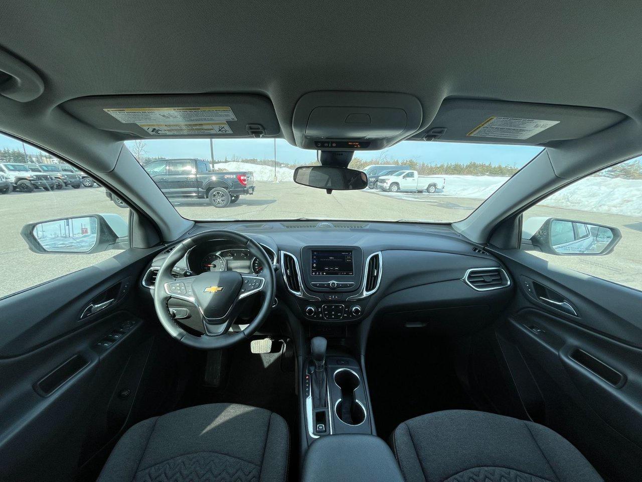 2024 Chevrolet Equinox FWD 4dr LT Photo