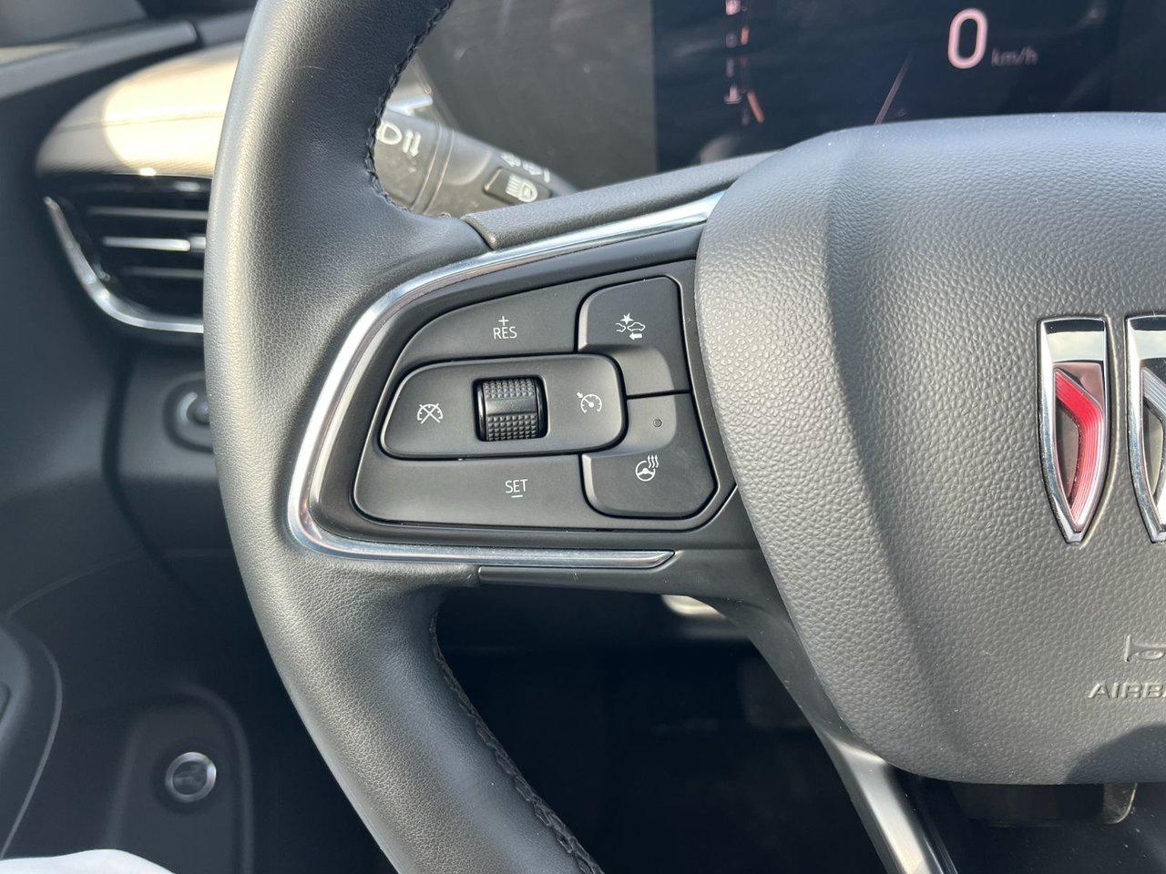 2024 Buick Envista FWD 4dr Avenir Photo