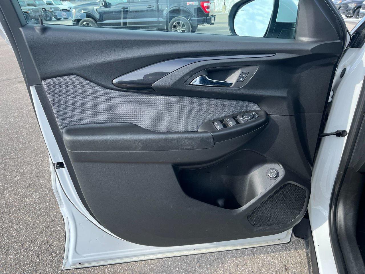 2022 Chevrolet TrailBlazer FWD 4dr LT Photo