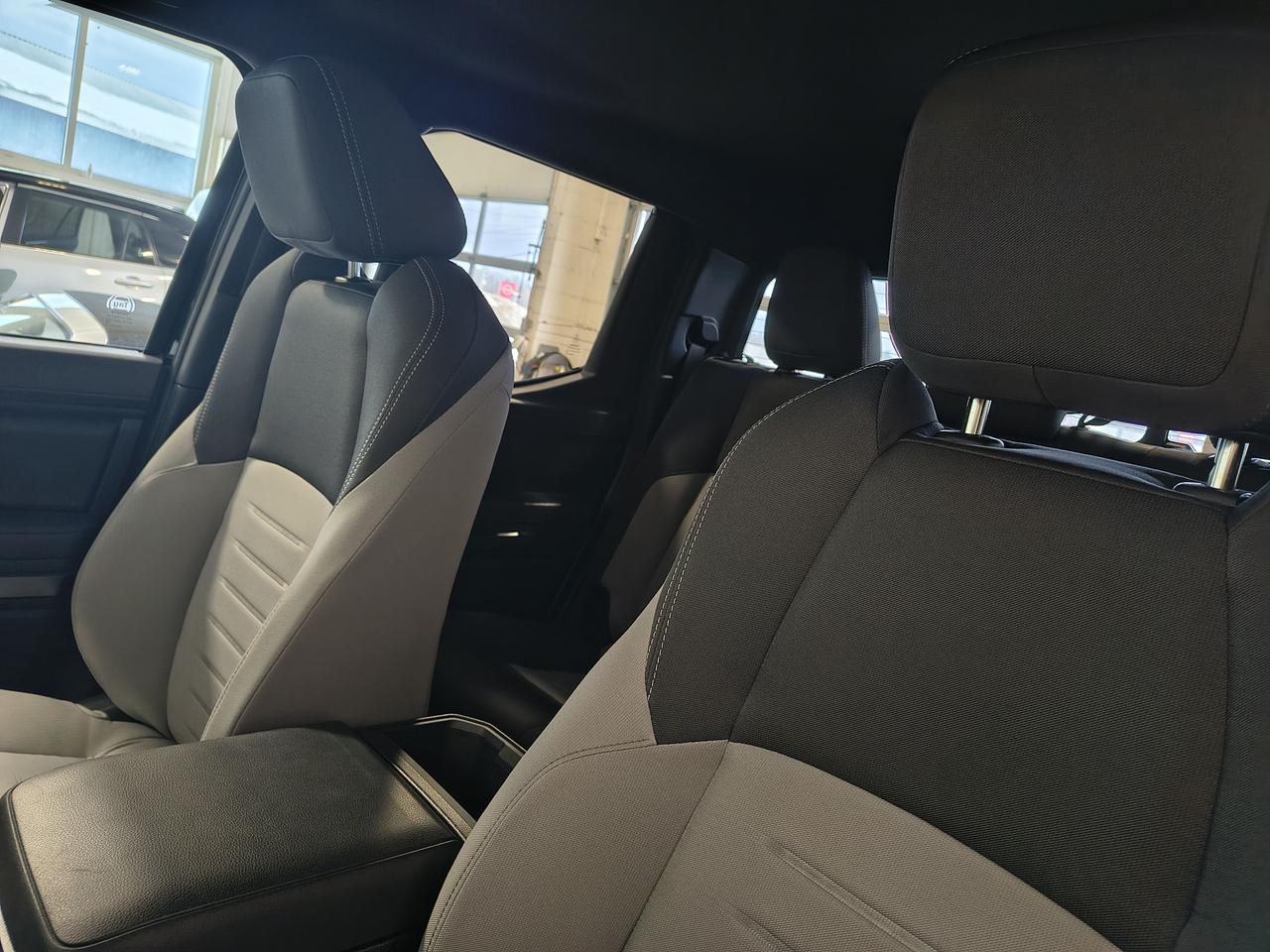 2024 Toyota Tacoma Off Road Photo0