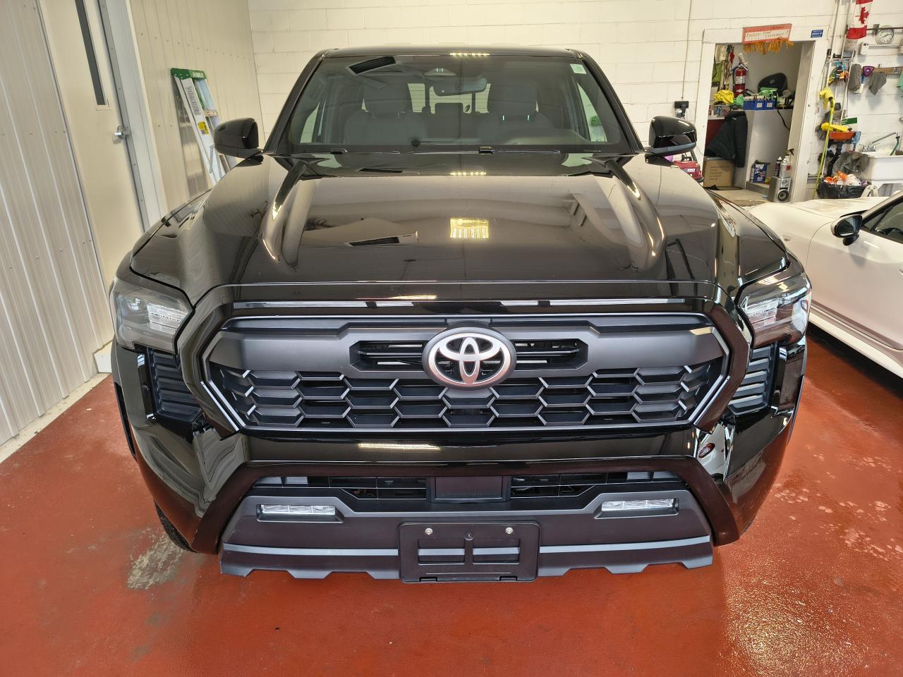 2024 Toyota Tacoma Off Road Photo0