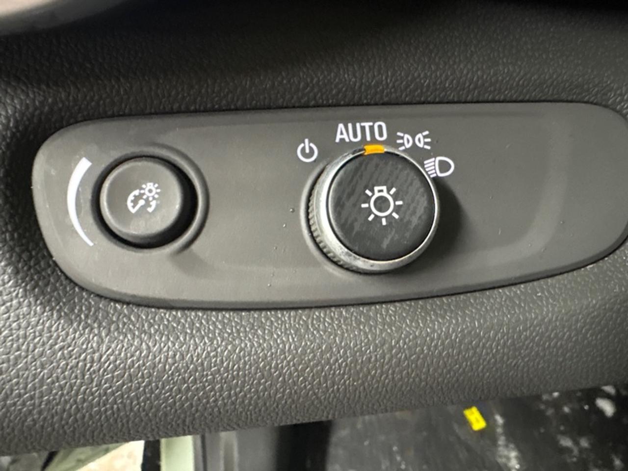 2026 Chevrolet Trax ACTIV  - Leather Seats -  Remote Start Photo