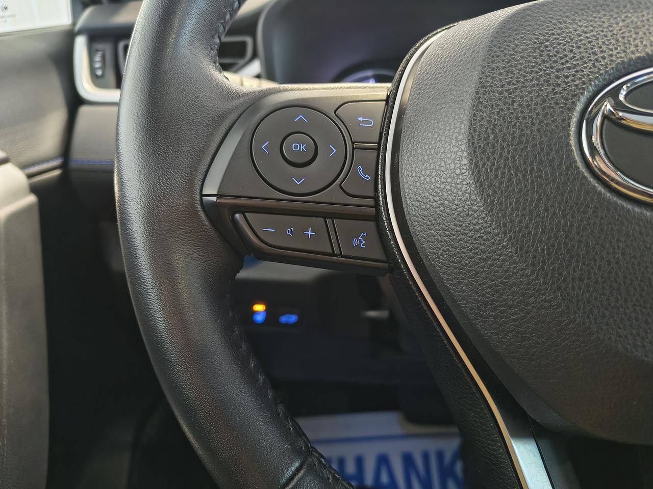 2021 Toyota RAV4 Hybrid XLE Photo