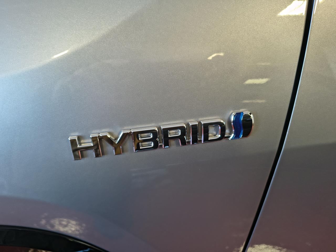 2021 Toyota RAV4 Hybrid XLE Photo