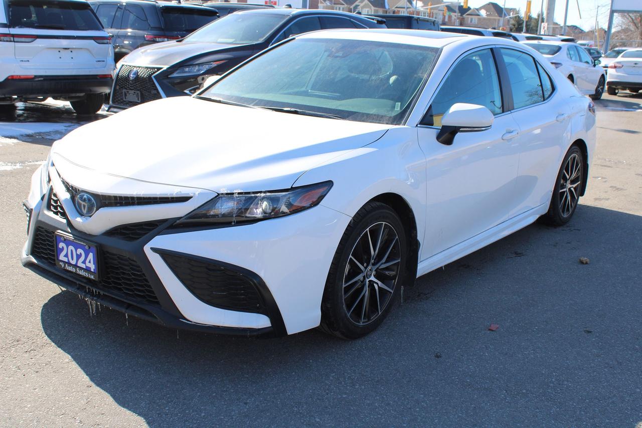 2024 Toyota Camry HYBRID SE Photo2