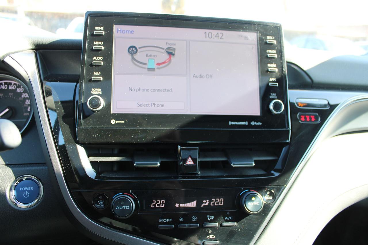 2024 Toyota Camry HYBRID SE Photo