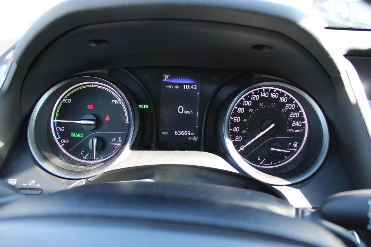 2024 Toyota Camry HYBRID SE Photo