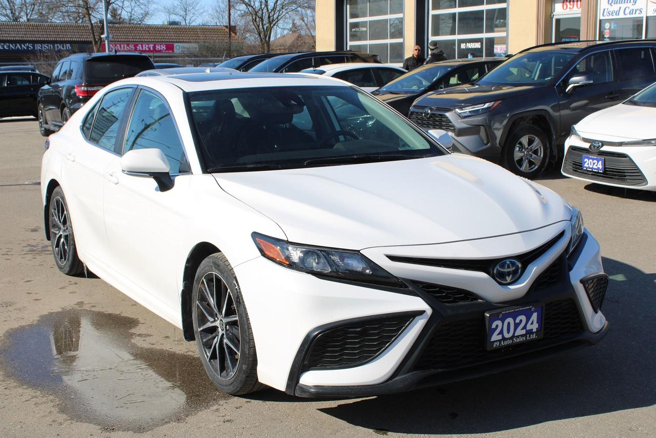 2024 Toyota Camry HYBRID SE - Photo #1
