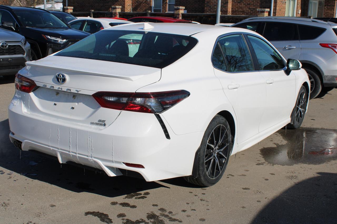 2024 Toyota Camry HYBRID SE Photo3