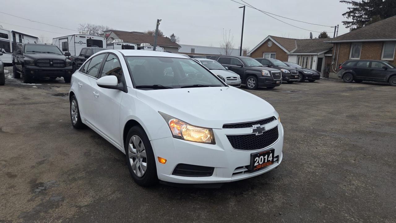 2014 Chevrolet Cruze 1LT, ONLY 124KMS, WELL MAINTAINED, CERTIFIED Photo