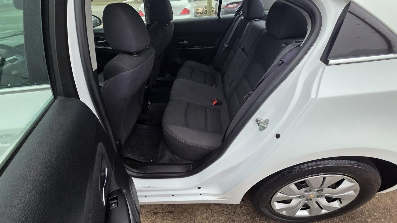 2014 Chevrolet Cruze 1LT, ONLY 124KMS, WELL MAINTAINED, CERTIFIED Photo