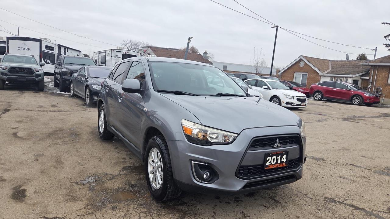 2014 Mitsubishi RVR SE, NO ACCIDENTS, ONLY 72KMS, 4WD, CERTIFIED Photo