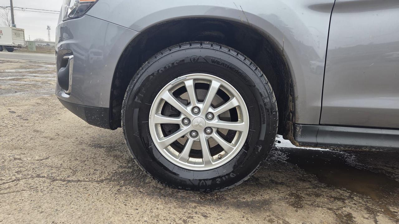 2014 Mitsubishi RVR SE, NO ACCIDENTS, ONLY 72KMS, 4WD, CERTIFIED Photo