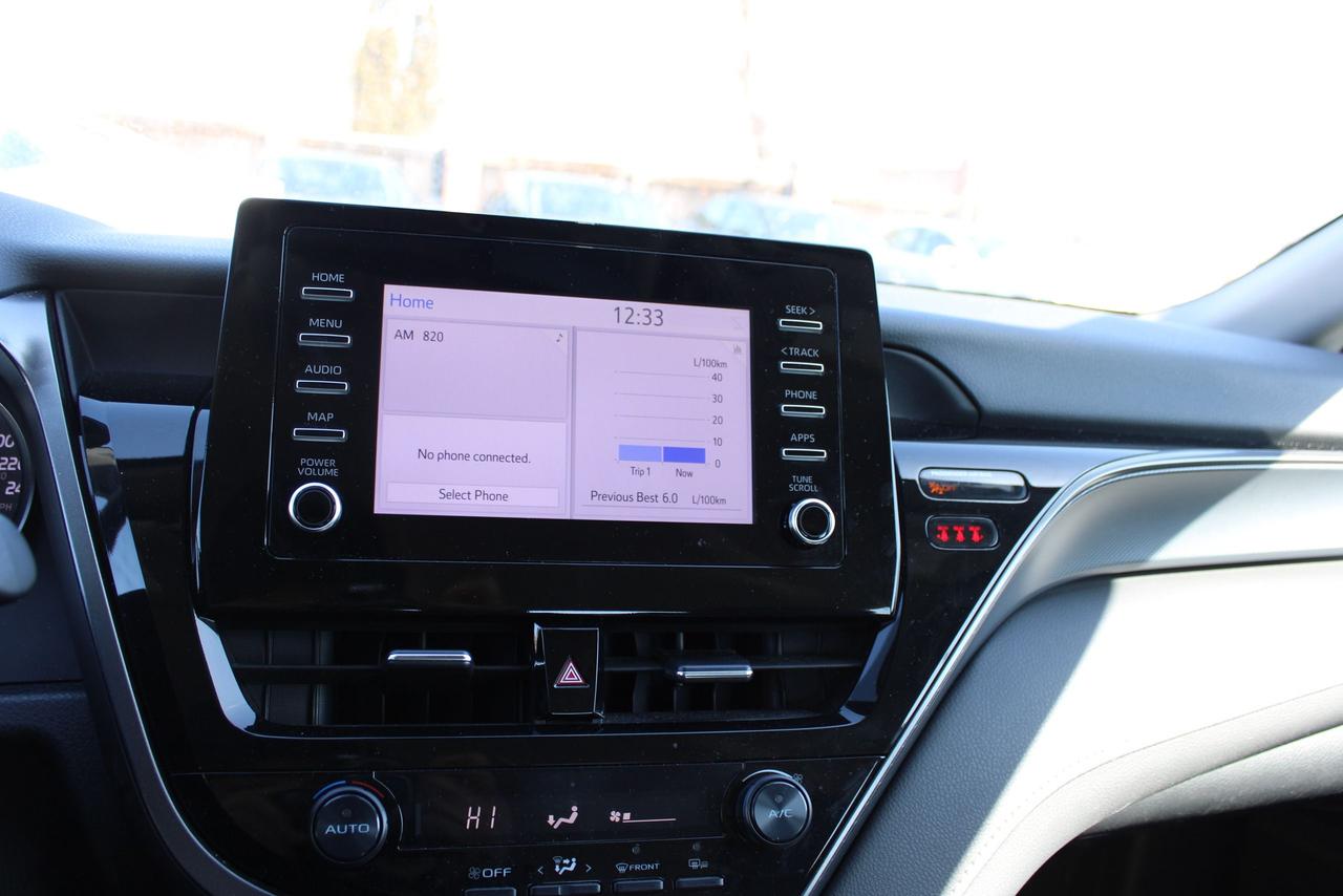 2024 Toyota Camry SE Photo