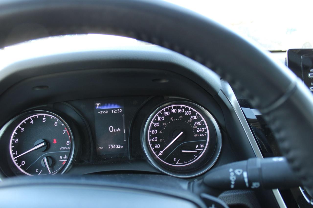 2024 Toyota Camry SE Photo